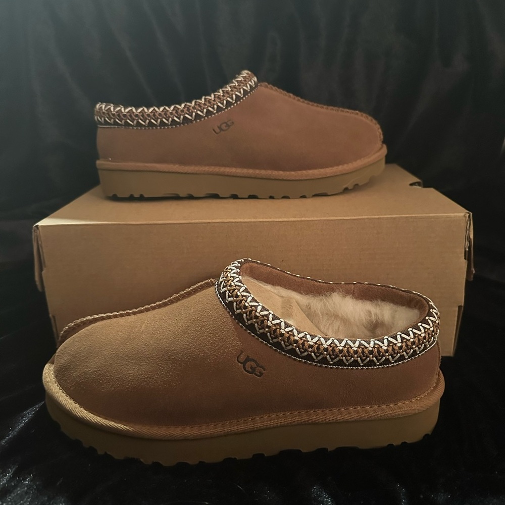 Ugg Chestnut Tasman Slipper